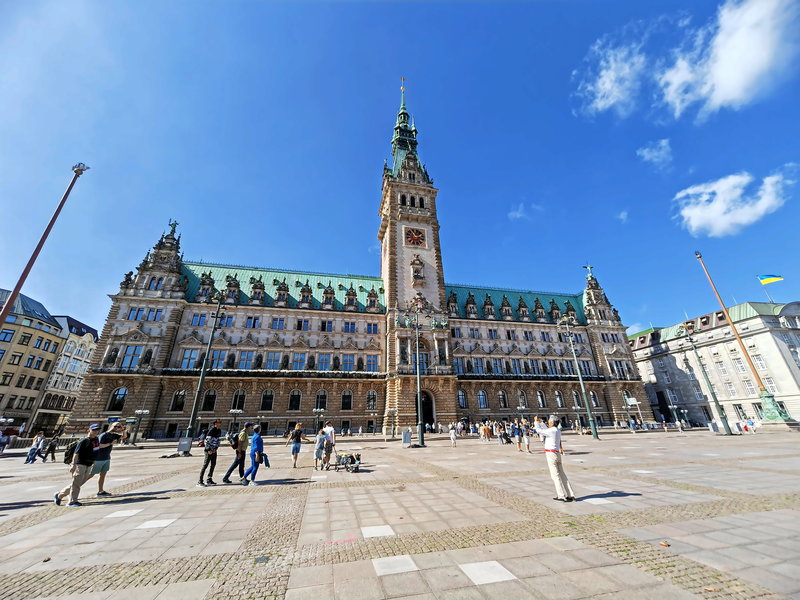 4 Tage die Metropole Hamburg erleben mit Bus & Bahn