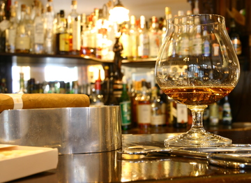 Hotel Bar