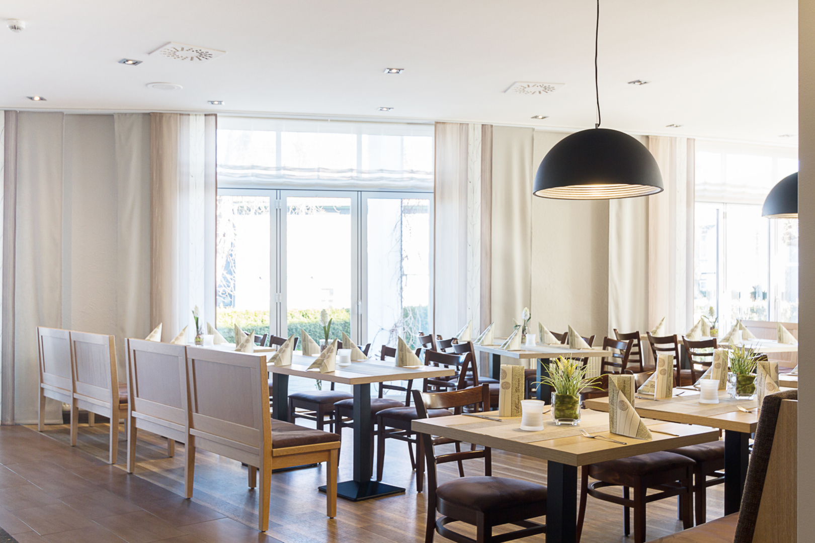 Genießen Sie ein leckeres Essen in unserem Restaurant!