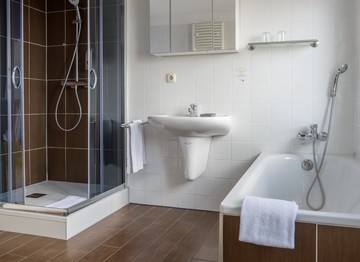 Unsere Zimmer sind mit schönen Badezimmern ausgestattet
