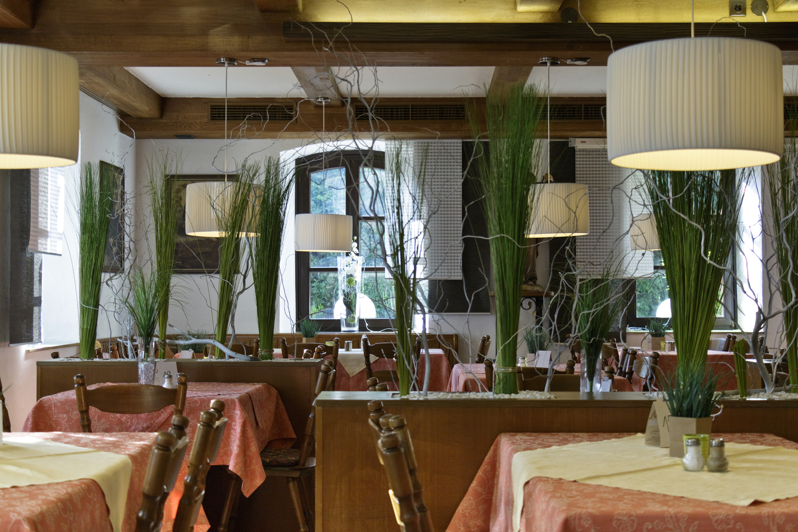 In unserem Restaurant können Sie eine Vielzahl von regionalen Speisen genießen.