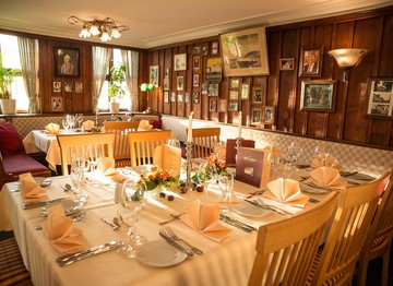 Lassen Sie ihren Tag bei regionalen Gerichten in unserem Restaurant ausklingen.