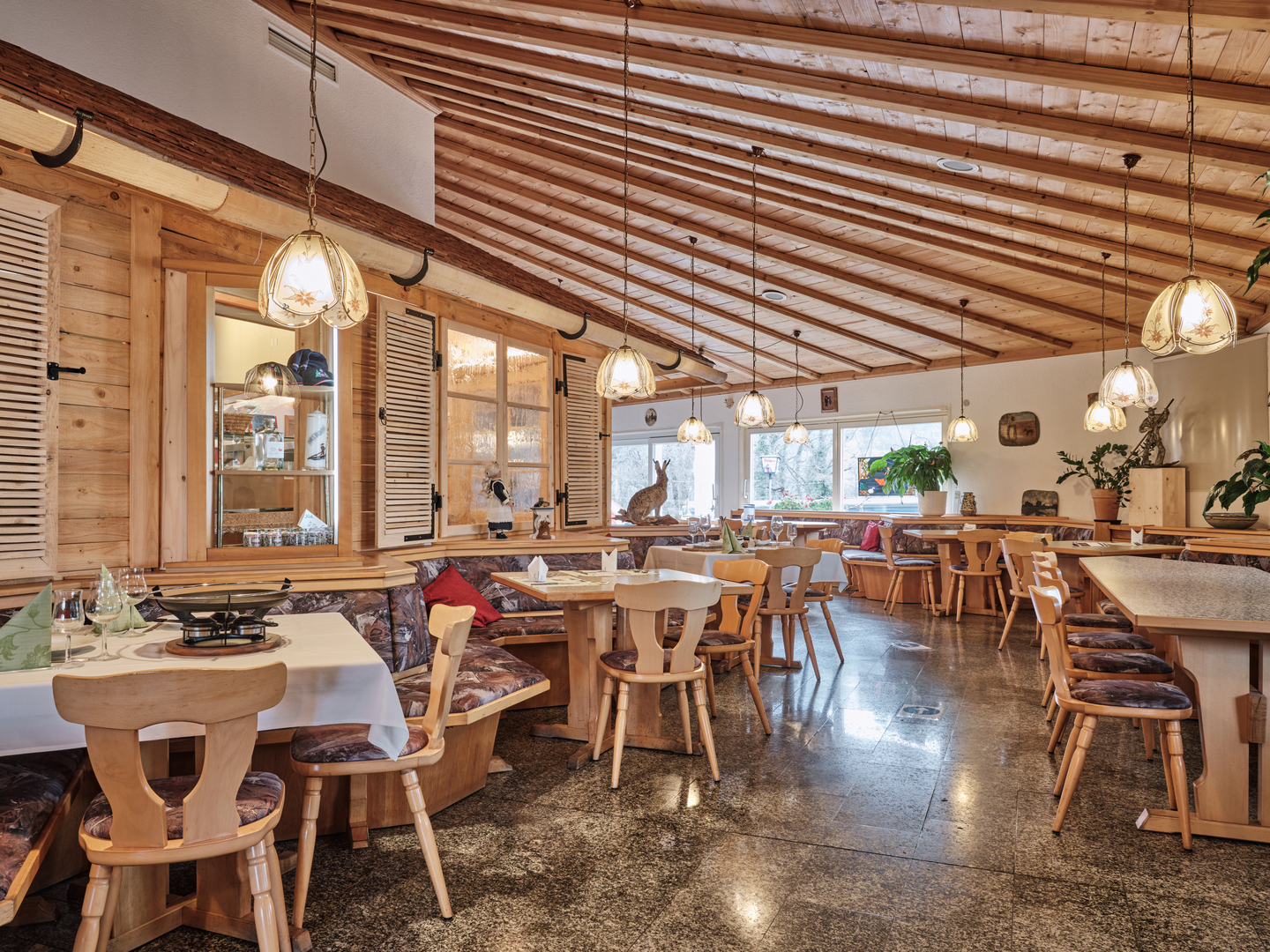 Lassen Sie sich kulinarisch im hauseigenen Restaurant verwöhnen!
