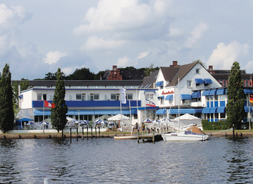 Schleswig_strandhalle