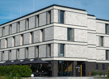 Hotel_au%c3%9fenansicht_frontal
