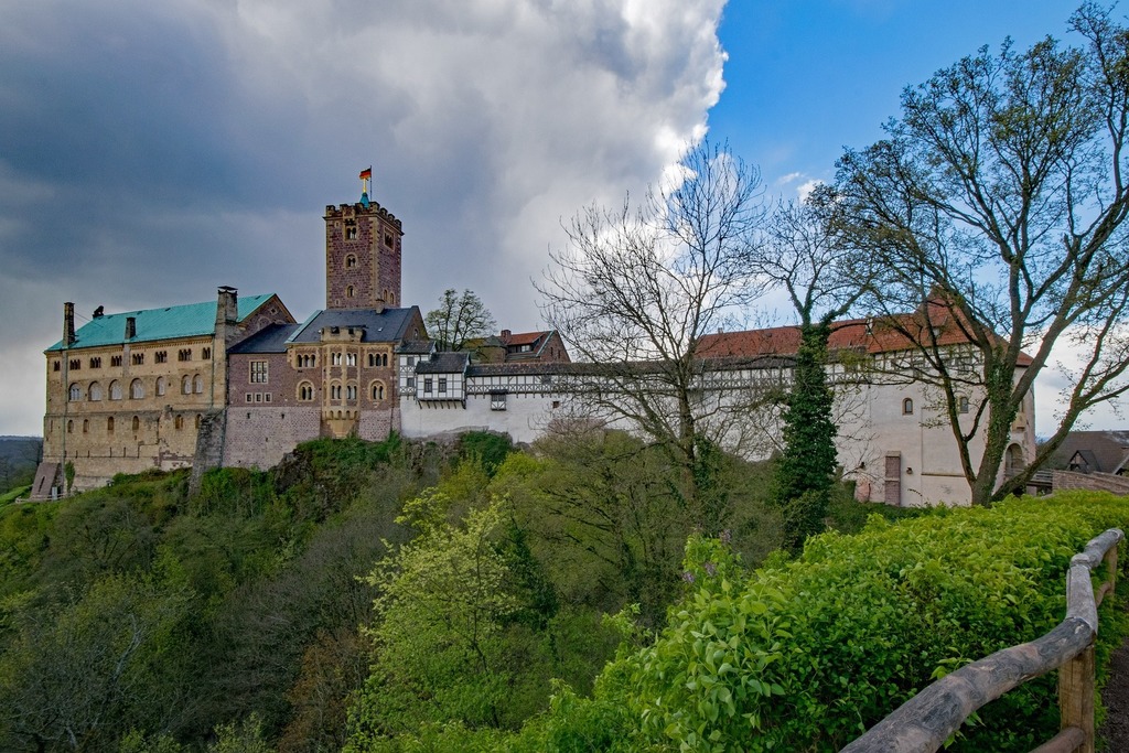 Wartburg-castle-g94b2a240b_1920