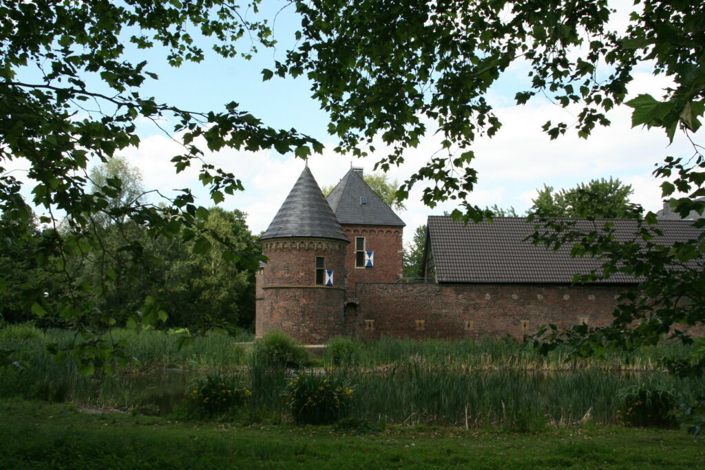 Burg_vondern_seite