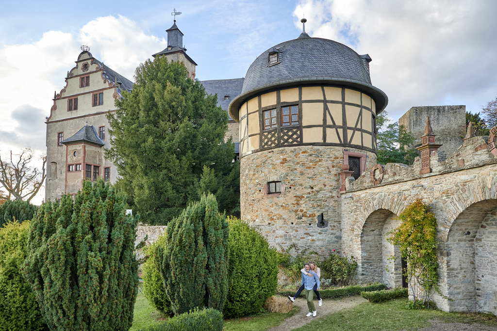 Kronberg-__burg.bildrechte_taunus_touristik