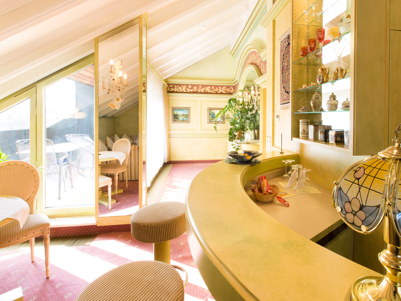 Bra-und-wohnbereich-suite-1