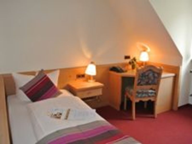 Einzelzimmer-im-akzenthotel-am-bach-076-standard-124102