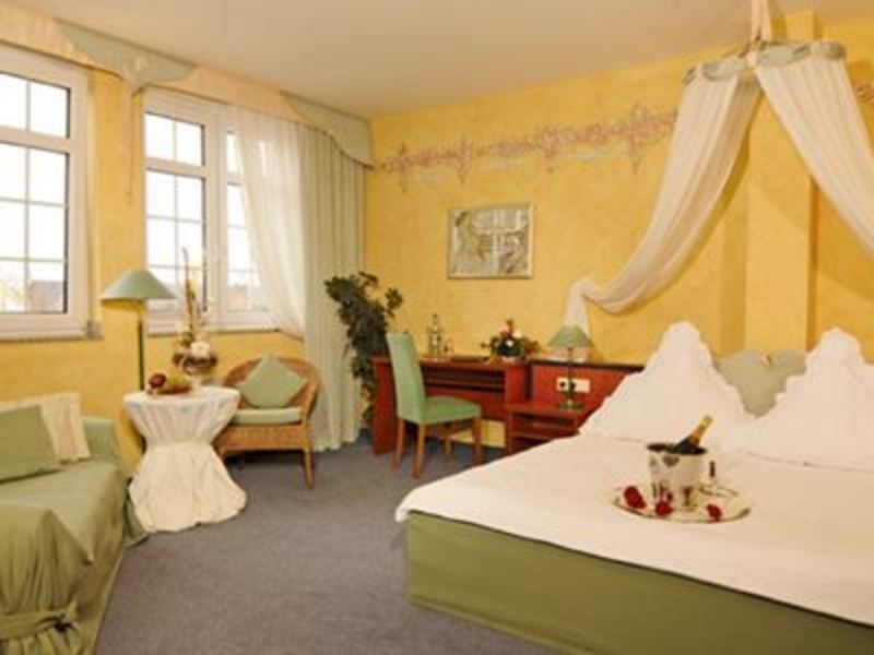 Akzent-hotel-gasthof-alt-engelsdorf--hochzeitssuite-big-206398