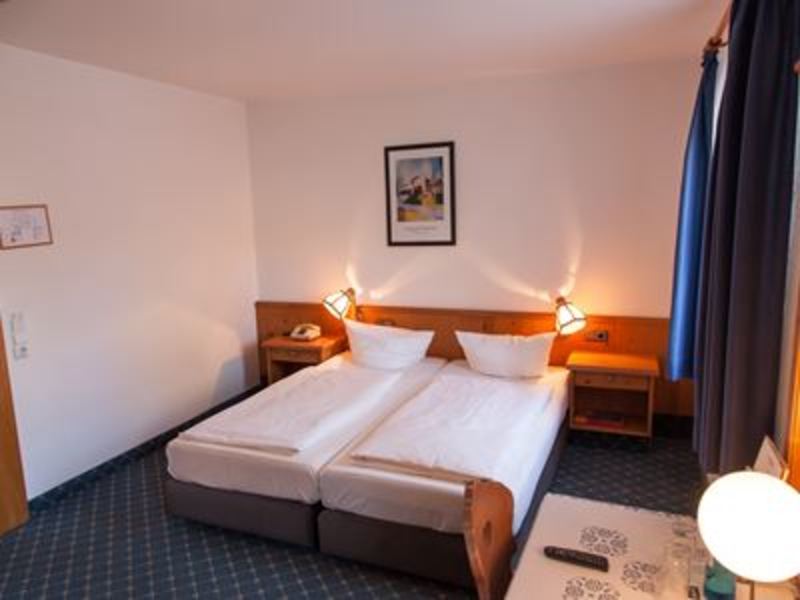 Zimmer-121-4--big-233393