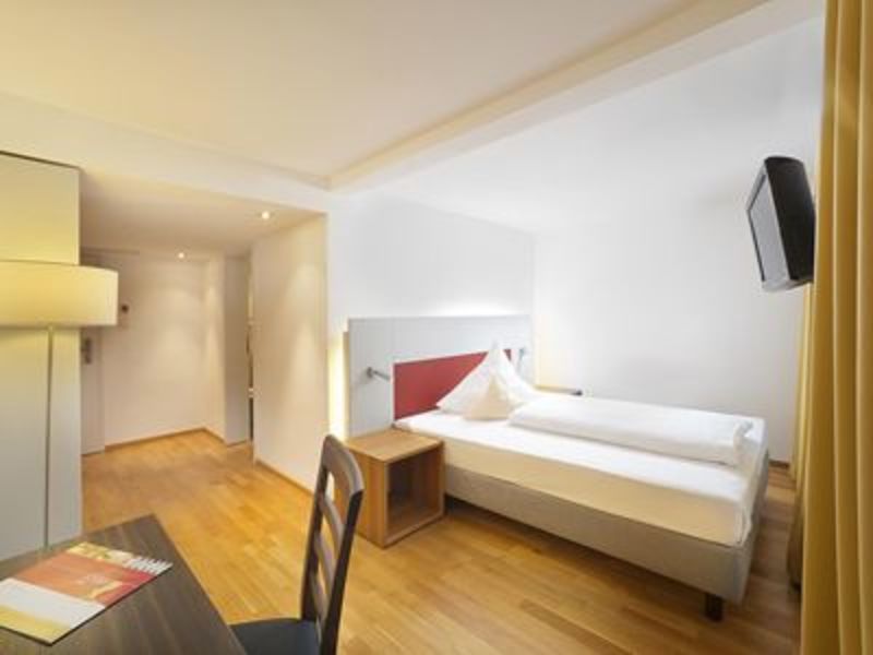 Zimmer-312-01-big-142408